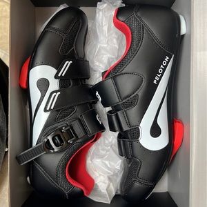 New in box peloton bike shoes